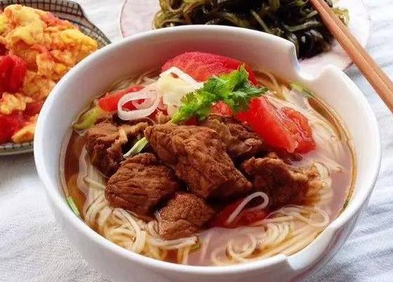 牛肉适合坐月子吃的吗？月子餐的牛肉羹的做法有哪些