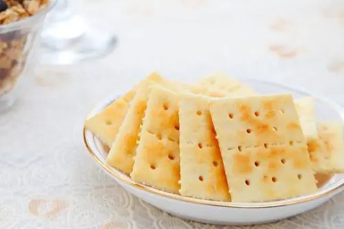 吃苏打饼干有什么好处？经常吃可以养胃吗？