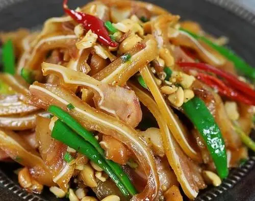 吃猪耳朵有什么功效和作用？主要分为五点！