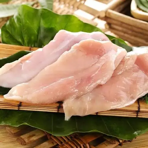 健身达人必备：水煮鸡胸肉方法！
