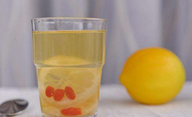柠檬水可以加葡萄糖和枸杞嘛？枸杞和柠檬水隔夜能喝吗？